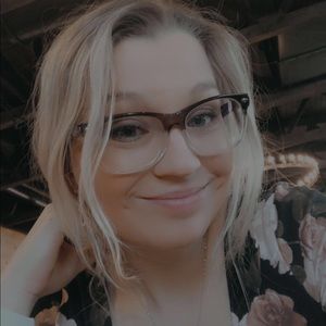 Meet your Posher, Alyssa